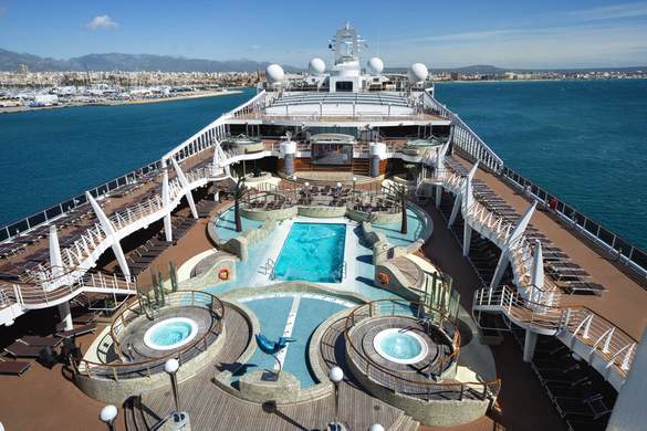 MSC Cruises MSC Fantasia Pools - Credit - Ivan Sarfatti - MSC Rights 6.jpg